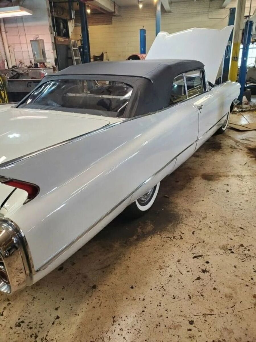 1960 Cadillac DeVille Convertible - photo 5