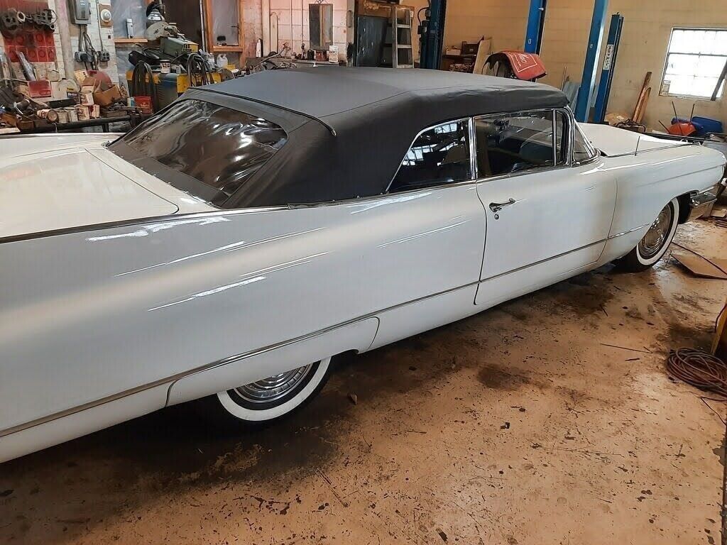 1960 Cadillac DeVille Convertible - photo 6