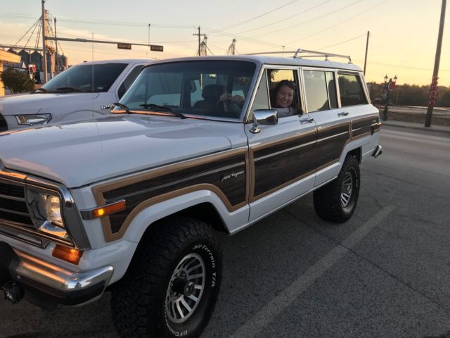 NEW PAINT NEW MOTOR TRANS TRANS CASE AND LIST GOES ON!!!! 1990 Jeep Wagoneer