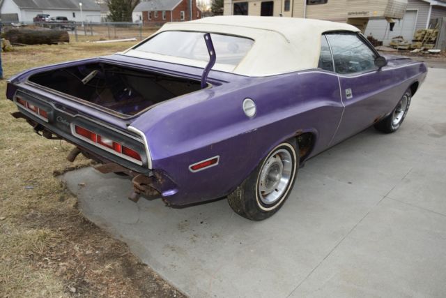1971 Dodge Challenger convertible - photo 4