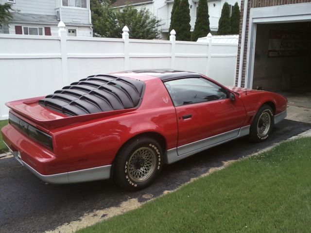 1985 Pontiac Firebird Trans Am Coupe 2-Door - photo 3