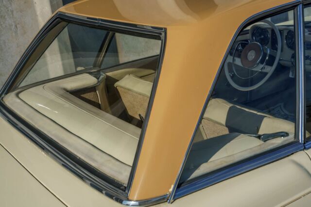 1966 Mercedes-Benz 230SL Convertible - photo 9