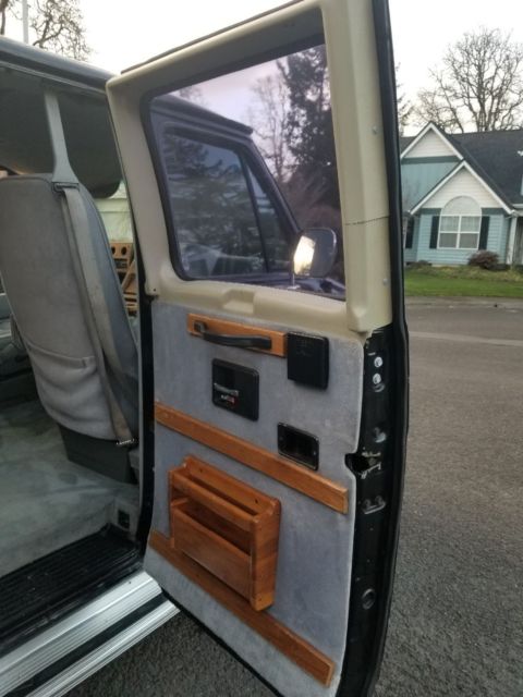 1993 Chevrolet G20 Van G20 Conversion - photo 11