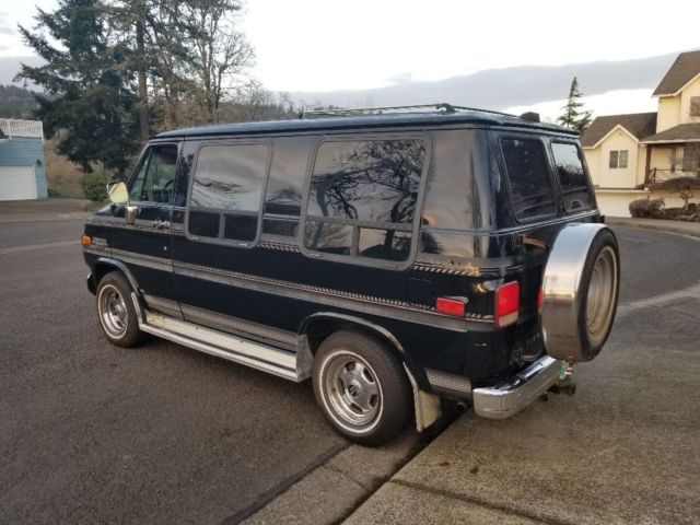1993 Chevrolet G20 Van G20 Conversion - photo 2