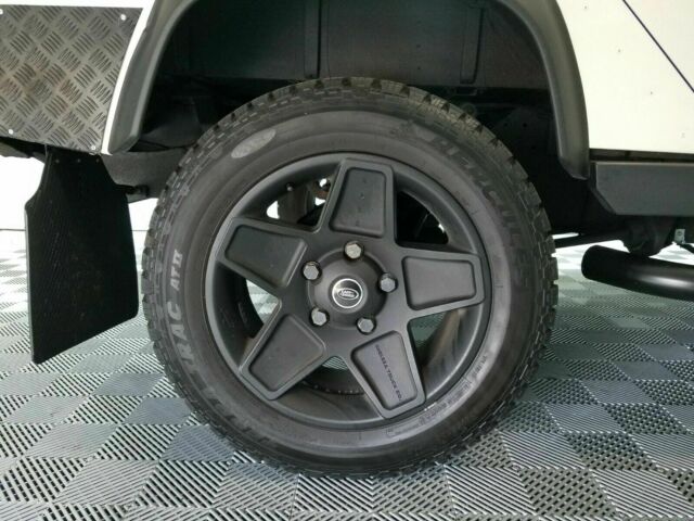 1991 Land Rover Defender Defender 110 - photo 10