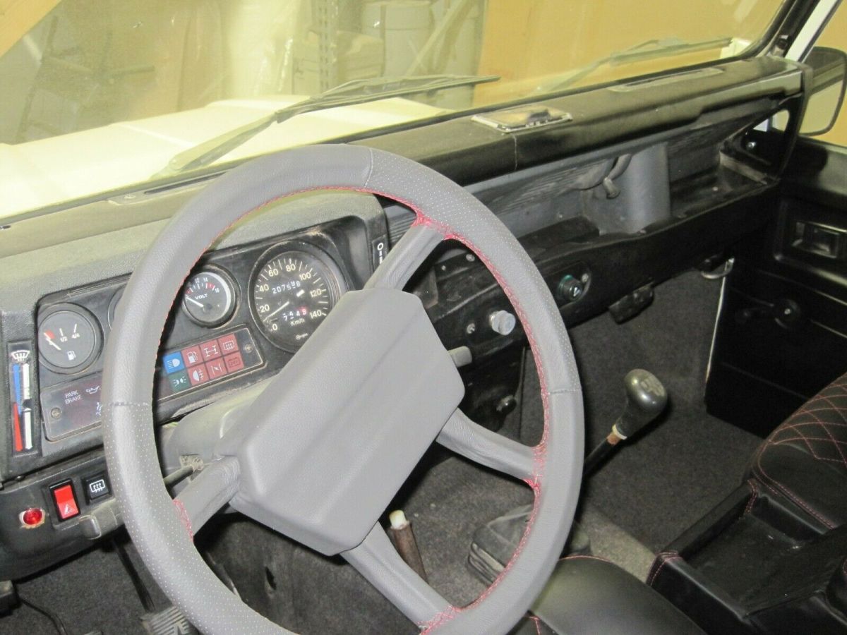 1989 Land Rover Defender DIESEL 5SPD LHD DRY 4x4 LOW MILES - photo 13