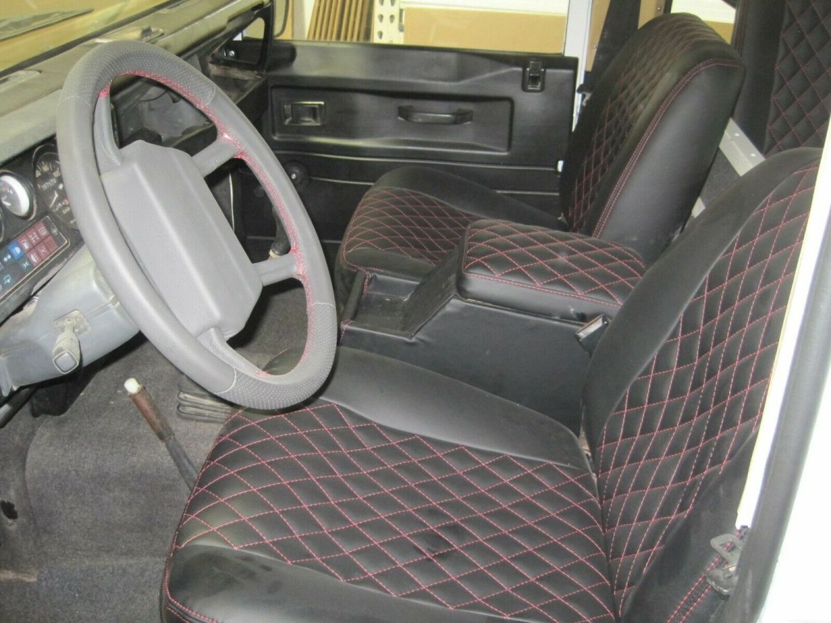 1989 Land Rover Defender DIESEL 5SPD LHD DRY 4x4 LOW MILES - photo 8