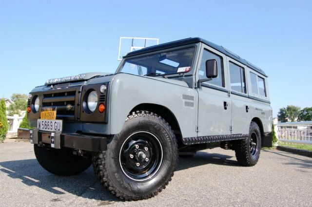 1985 Land Rover Defender 110 DIESEL 5SPD LHD DRY 4x4 LOW MILES - photo 2