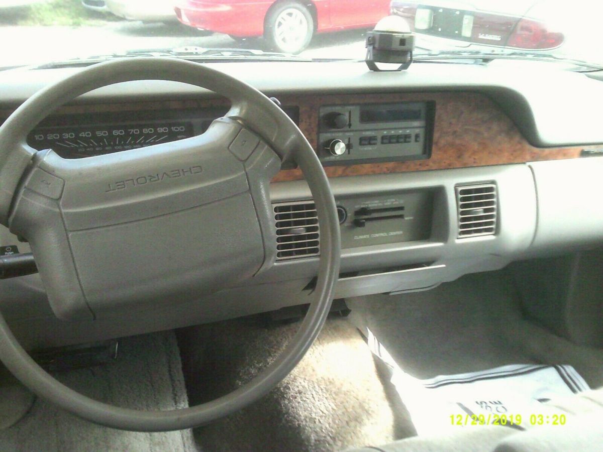 1992 Chevrolet Camaro caprice - photo 7