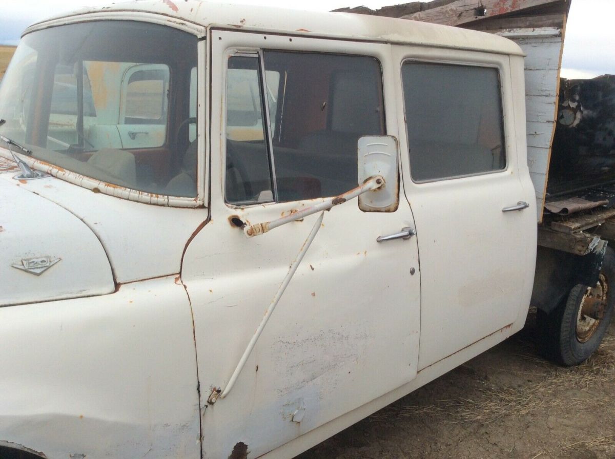 1966 International Harvester 1200A - photo 8