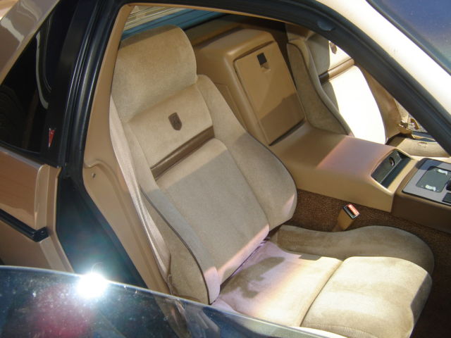 1986 Pontiac Fiero SE - photo 13