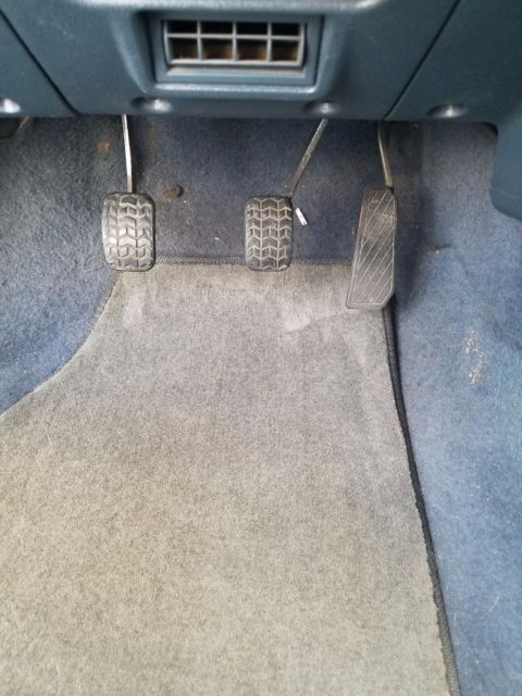 1989 Mazda 323 - photo 10