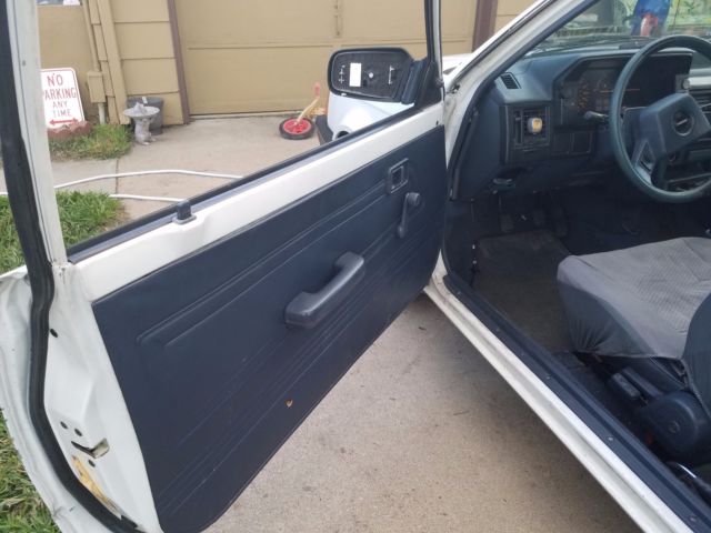 1989 Mazda 323 - photo 9