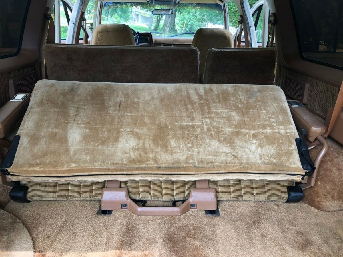 1991 Chevrolet Suburban - photo 7
