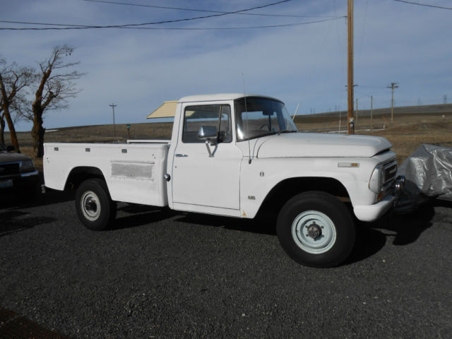 Nice 3 owner I.H.California pickup 4x4 1968 International Harvester 1200 C