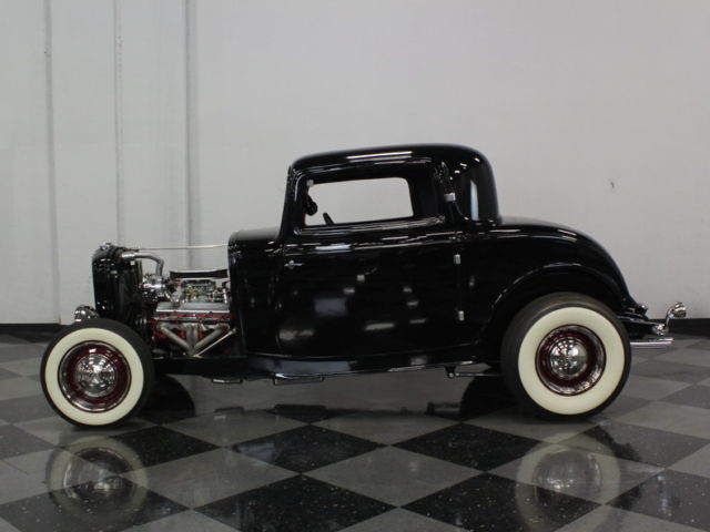 1932 Ford Coupe - photo 2