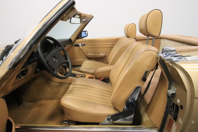 1983 Mercedes-Benz SL-Class Base Convertible 2-Door - photo 5