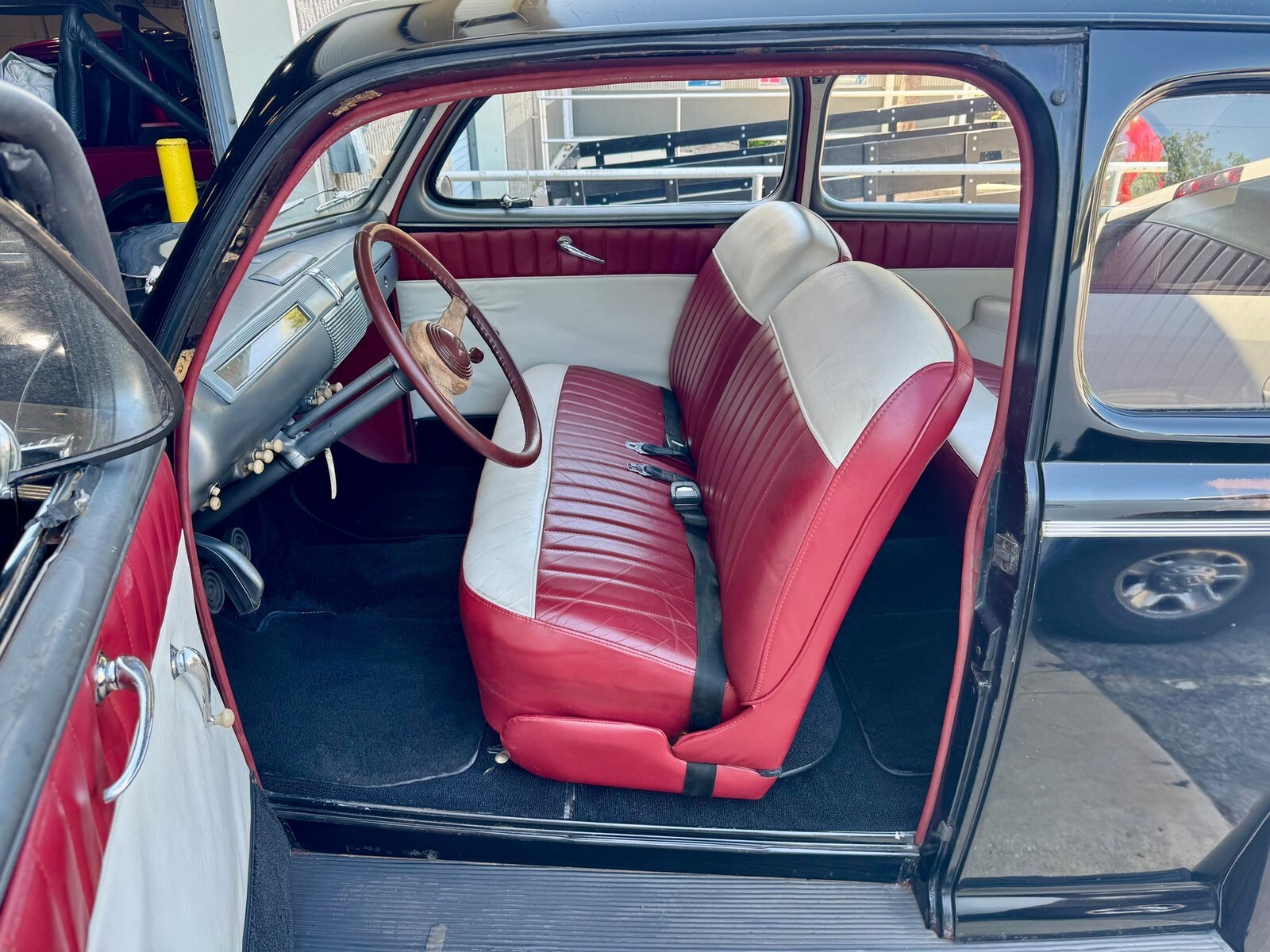 1941 Ford Tudor Deluxe - photo 4