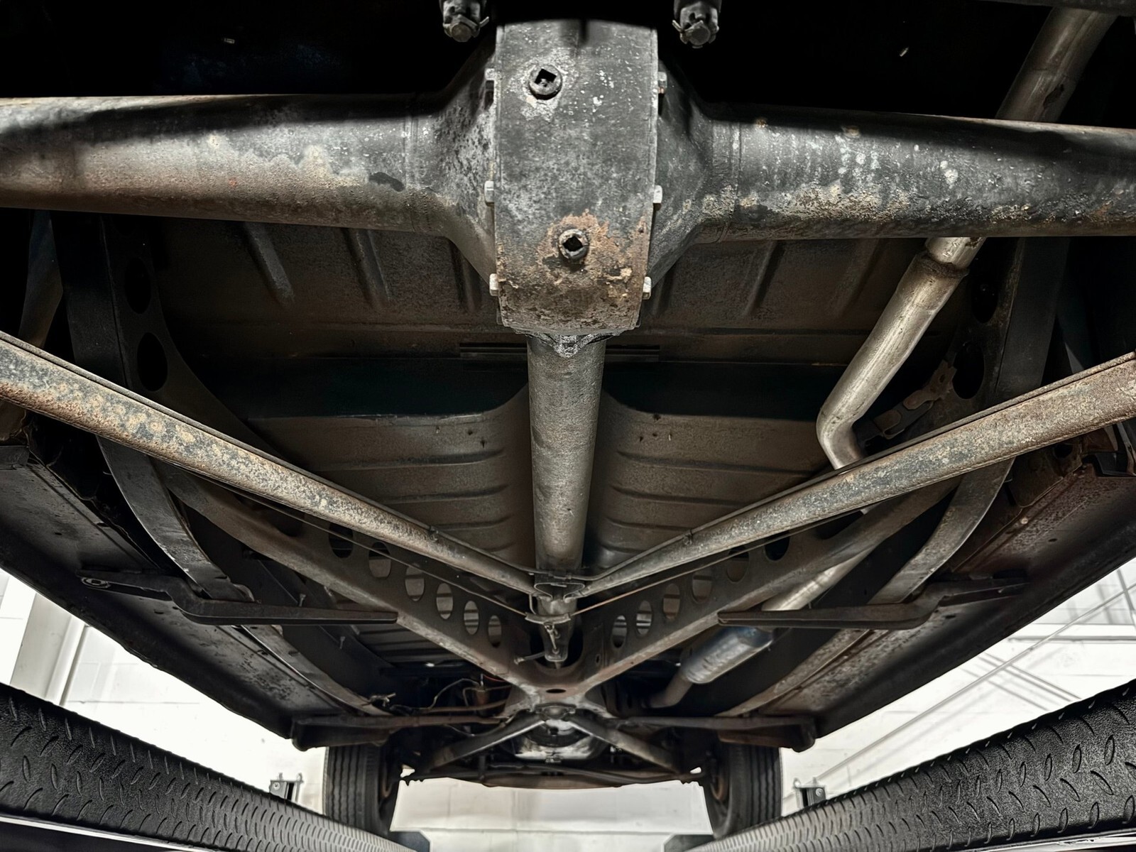 1941 Ford Tudor Deluxe - photo 6