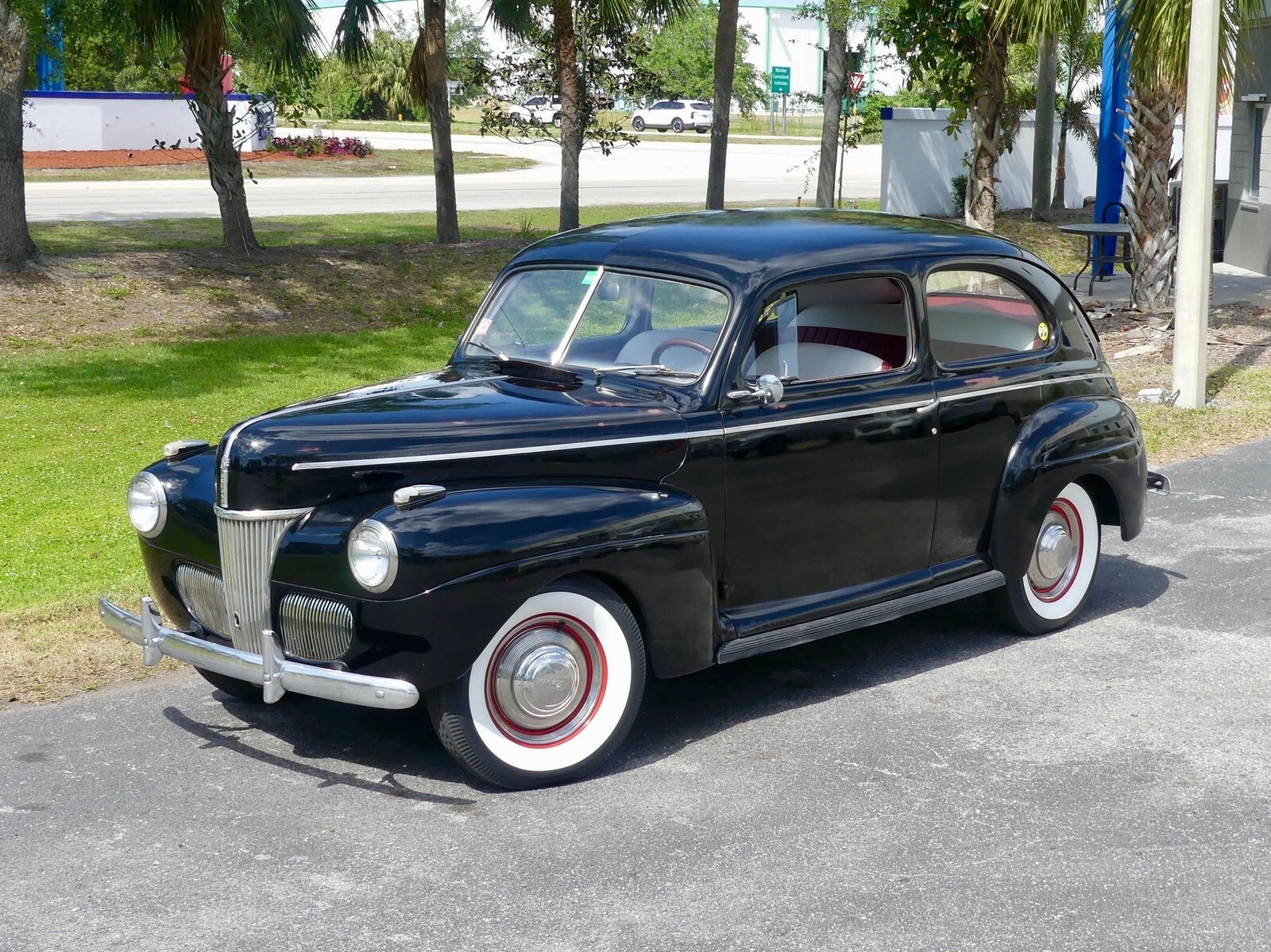 1941 Ford Tudor Deluxe - photo 9