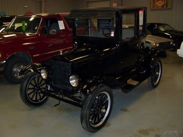 NICE ALL STEEL 4CYL ELECTRIC STARTER CLOTH RUNS GOOD VERY NICE QUALITY ORG COND 1925 Ford Model T DOCTORS COUPE 2DR ENCLOSED FULLY RESTORED PERFECT WOOD