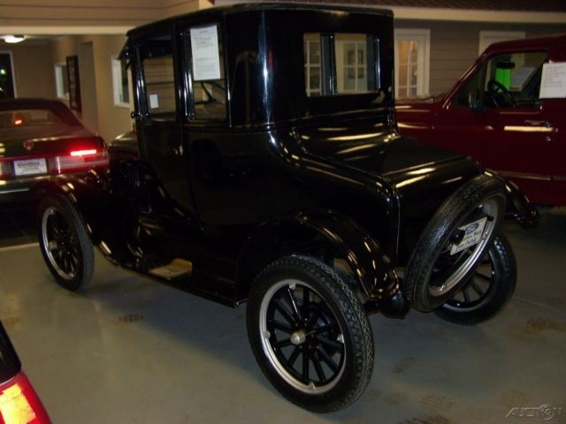 1925 Ford Model T DOCTORS COUPE 2DR ENCLOSED FULLY RESTORED PERFECT WOOD - photo 3