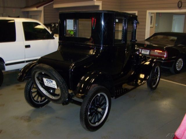 1925 Ford Model T DOCTORS COUPE 2DR ENCLOSED FULLY RESTORED PERFECT WOOD - photo 5