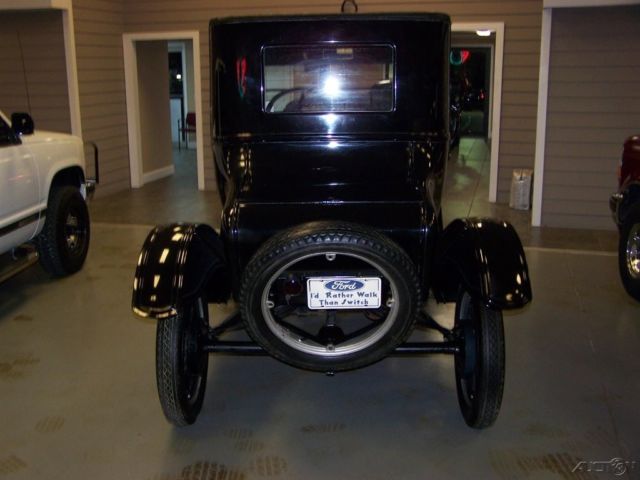1925 Ford Model T DOCTORS COUPE 2DR ENCLOSED FULLY RESTORED PERFECT WOOD - photo 6