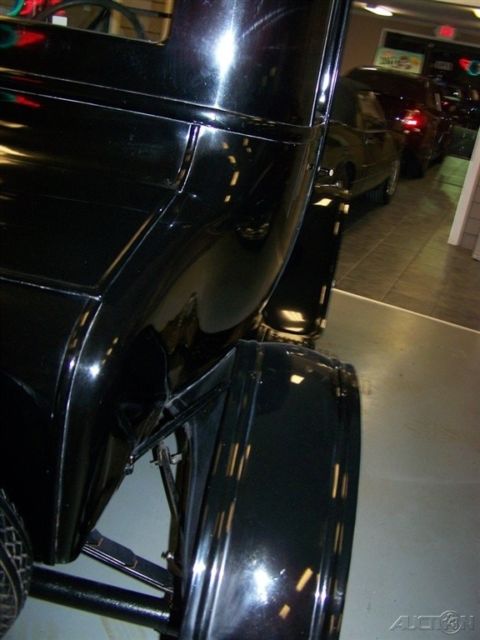 1925 Ford Model T DOCTORS COUPE 2DR ENCLOSED FULLY RESTORED PERFECT WOOD - photo 8