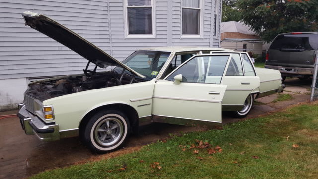 1979 Pontiac Bonneville Bonneville - photo 11