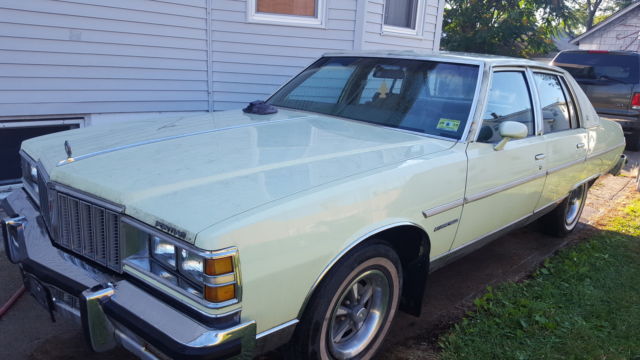 1979 Pontiac Bonneville Bonneville - photo 2