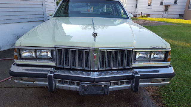 1979 Pontiac Bonneville Bonneville - photo 4