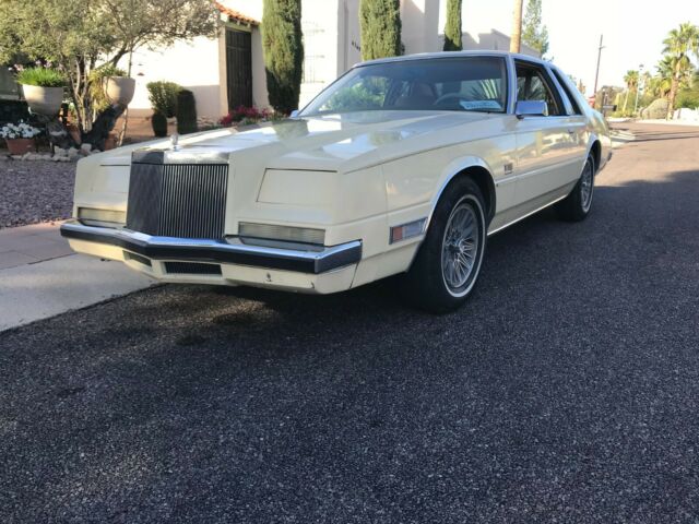 1981 Chrysler Imperial - photo 2