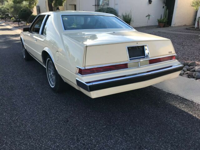 1981 Chrysler Imperial - photo 3