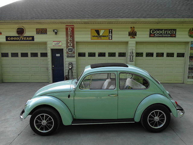 NICE BAHAMA BLUE PAINT....GREAT WHITE INTERIOR....UP-GRADED ENGINE 1966 Volkswagen Beetle - Classic TYPE 1