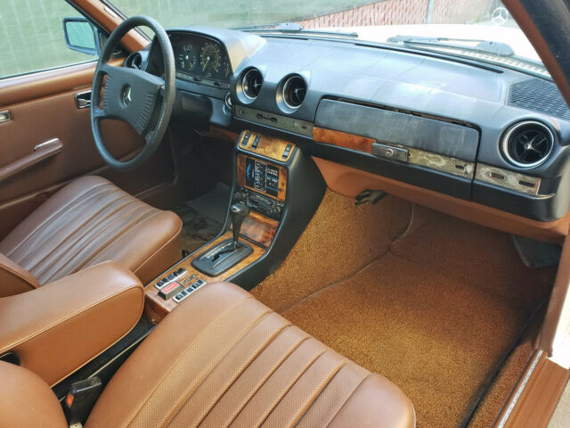1979 Mercedes-Benz 300-Series 300CD - photo 8