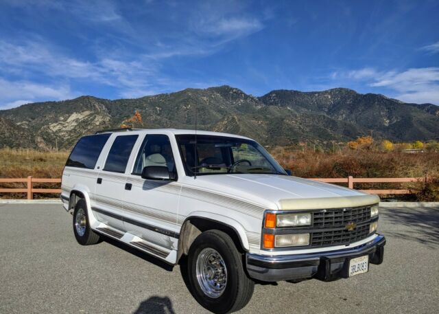 1992 Chevrolet Suburban C2500 Starcraft Conversion - photo 2