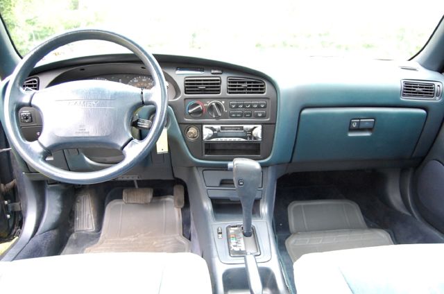 1992 Toyota Camry XLE - photo 10