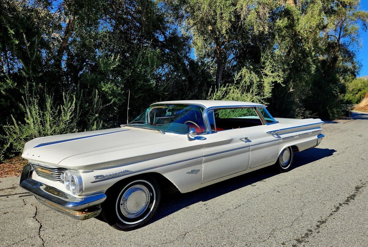 1960 Pontiac Bonneville Vista - photo 12