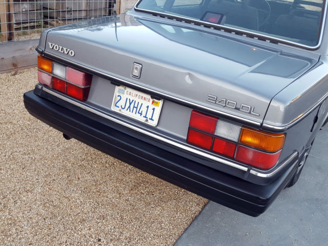 1988 Volvo 240 - photo 6