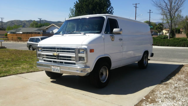1989 Chevrolet G20 Van Cargo - photo 2