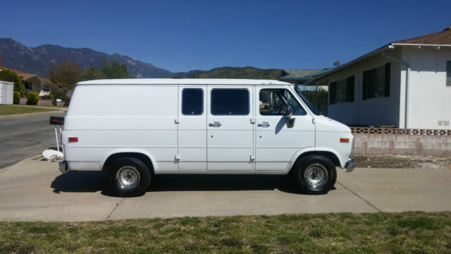 1989 Chevrolet G20 Van Cargo - photo 6