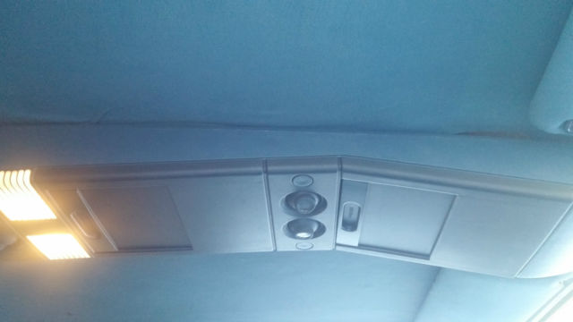 1990 GMC Suburban SLE - photo 13