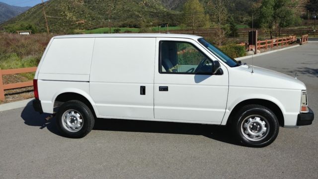 1990 Dodge Caravan C/V Cargo - photo 4