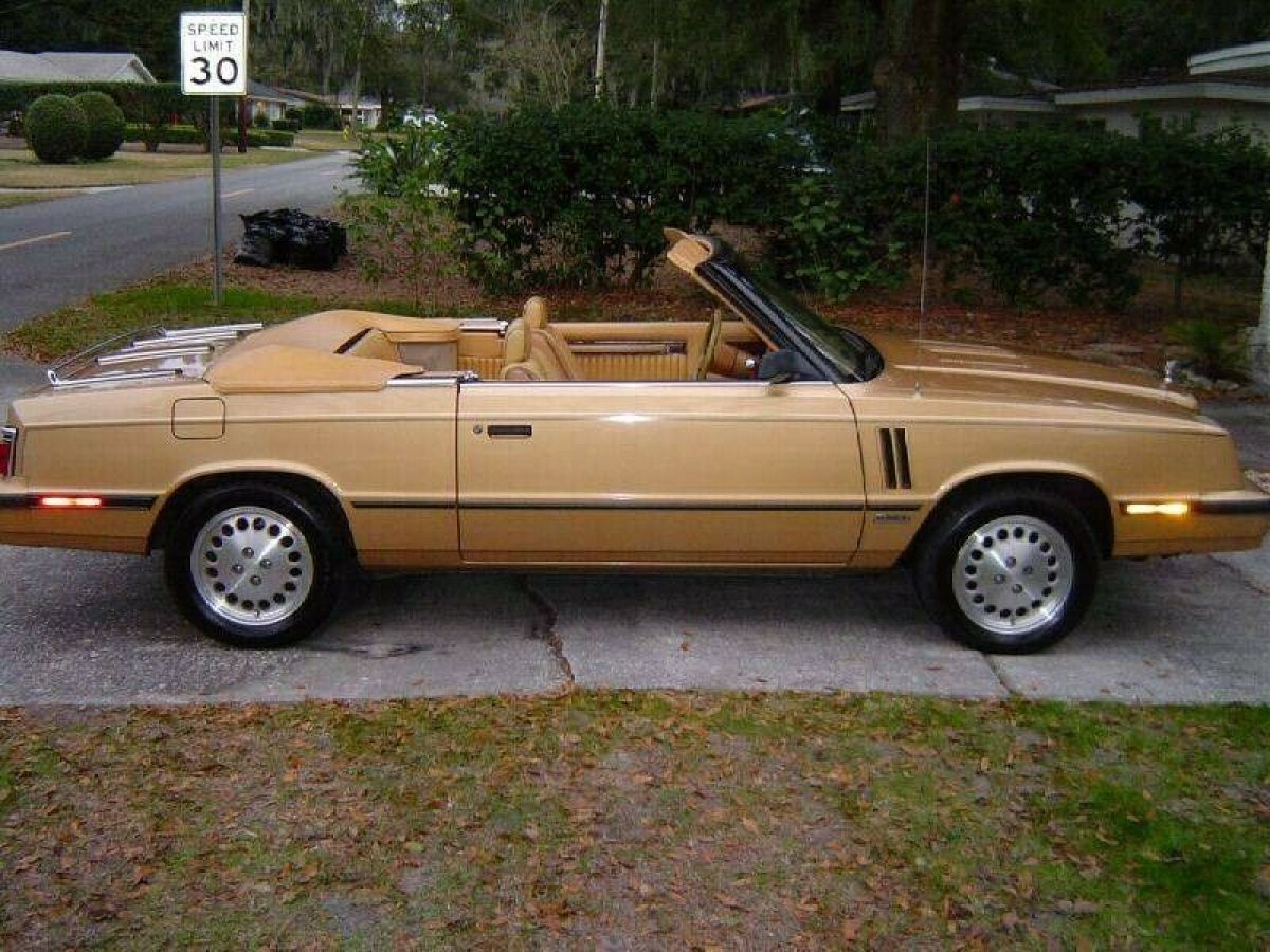 Nice COLLECTOR CAR! 85 DODGE 600ES, WELL KEPT CLEAN 76300Miles 1985 Dodge 600ES 600ES