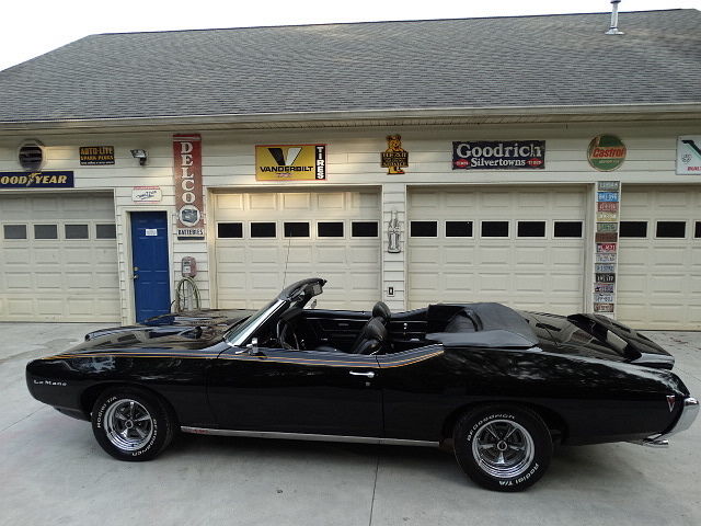 NICE CONVERTIBLE...GTO FRONT NOSE....BLACK ON BLACK ON BLACK 1969 Pontiac Le Mans GTO NOSE