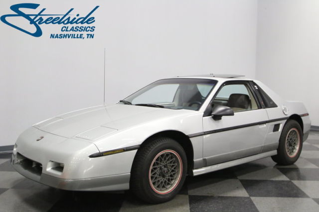 NICE LOW MILEAGE FIERO GT, GREAT COLOR COMBO, UPDATED A/C TO R-134, COOL! 1985 Pontiac Fiero GT