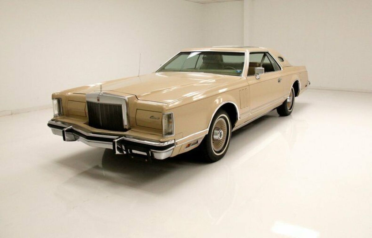 Nice Older Paint Job/Powerful 460ci V8/Rare Moon Roof Option 1978 Lincoln Continental Mark V