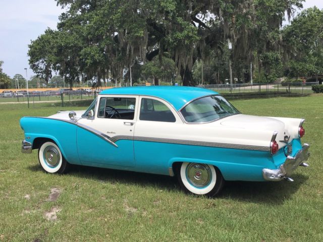 1956 Ford Fairlane 2 Door Sedan - photo 3