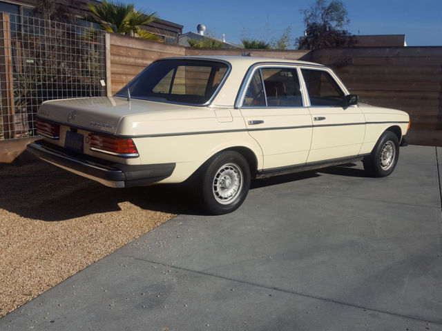 1982 Mercedes-Benz 300-Series 300D TURBODIESEL - photo 4